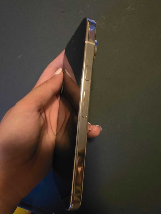 Google Pixel 10 Pro 256GB Porcelain – Como Novo, Fatura e Garantia + 3 Capas Grátis