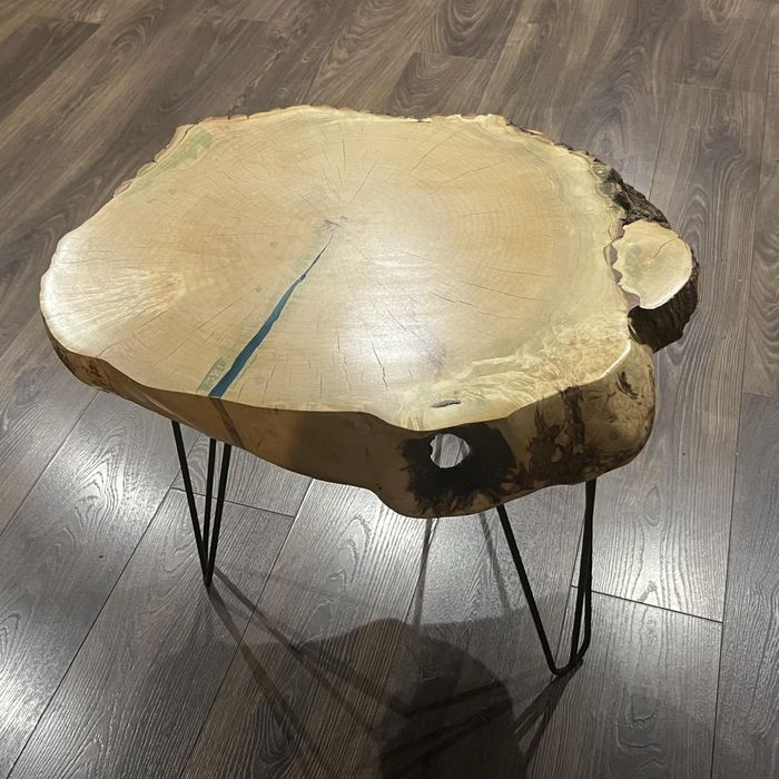 Stolik stoliczek kawowy żywica epoksydowa nogi czarny mat hairpin