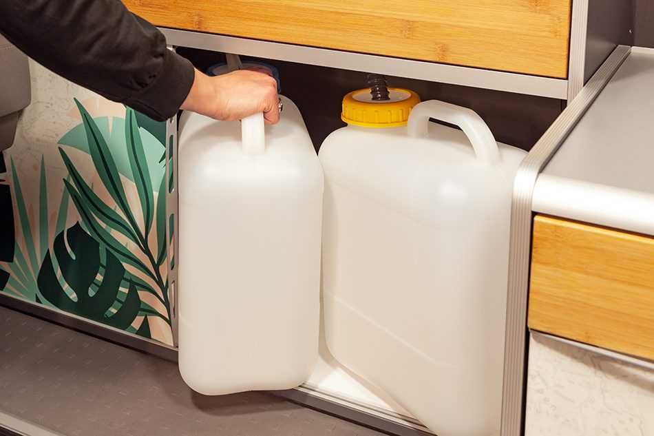 Jerricans de águas limpas (DIN 96)(Autocaravana / Campervan)