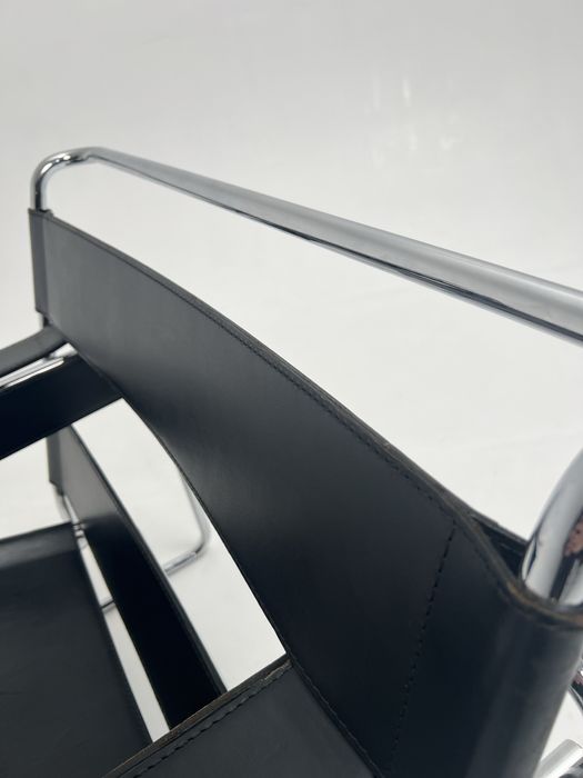 Крісло вінтажне WASSILY