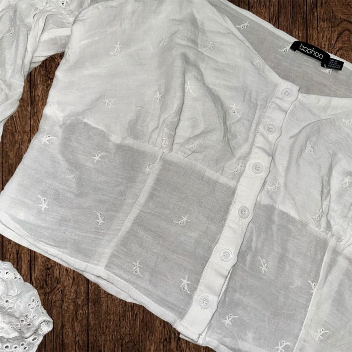 Біла блузка-топ