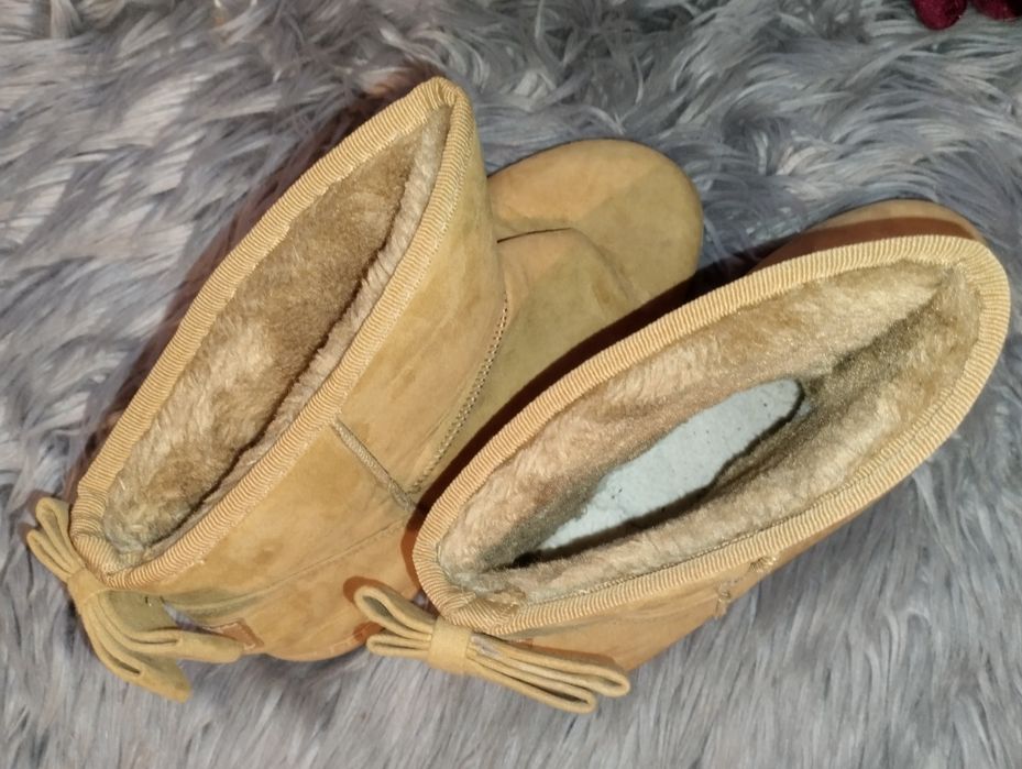 UGG 38  buty śniegowce camelowe ocieplane z kokardkami