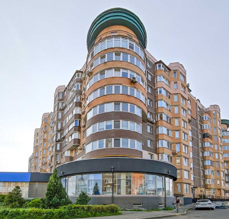 Продаж комерційного приміщення в р-н "ПортCity"!