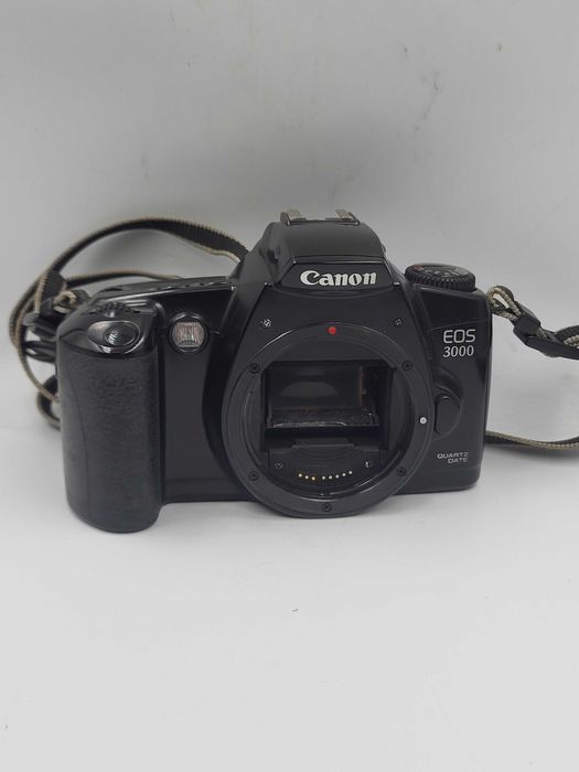 Aparat Canon EOS 3000 STAN NIE ZNANY