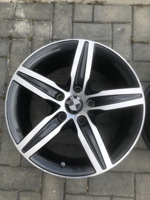 Felgi BMW z czujnikami ciśnienia 17"
