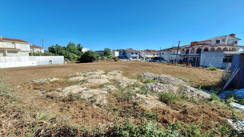 Terreno p/ 5 moradias – Maia - 2378m2– 299.000 €