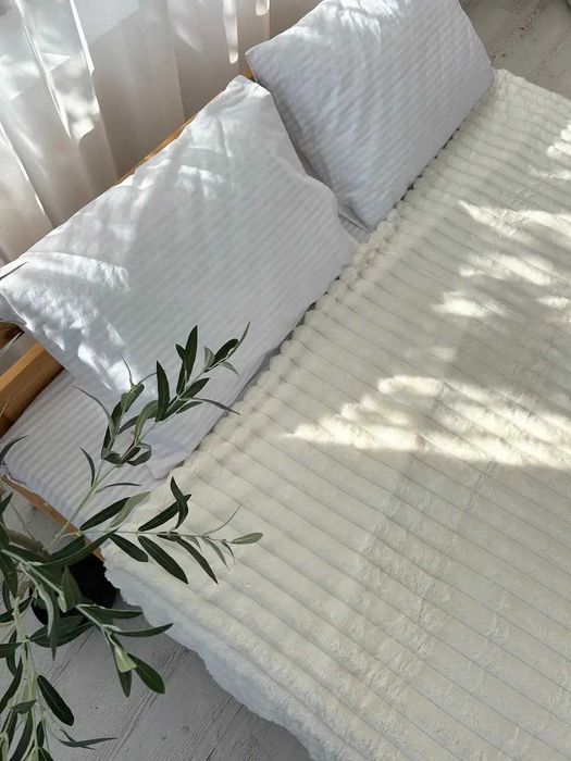 Покривало-Плед Шарпея 200*230 р білий / Плед Шарпей євро білий