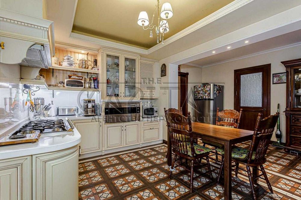 Продажа дома, 500м2, с. Великая Солтановка, Васильковский р-н