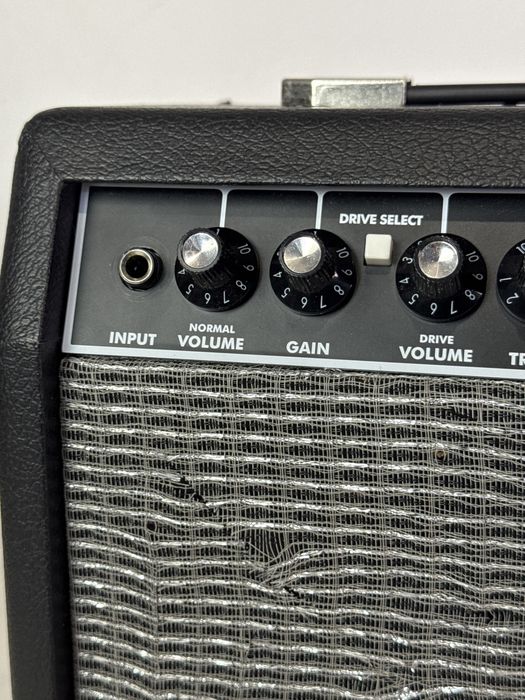 Fender Frontman 20G avariado