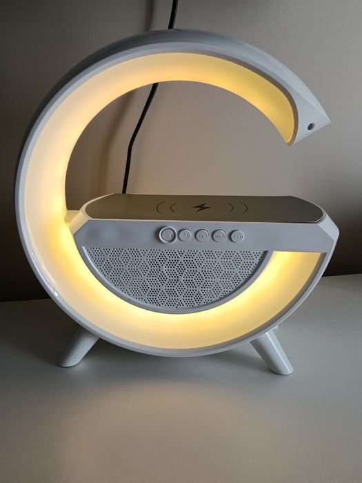 Coluna com led e carregador