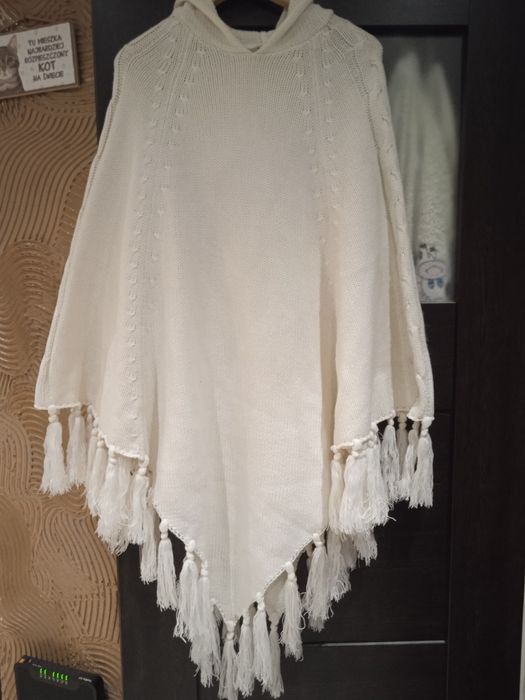 Peleryna ponczo z kapturem