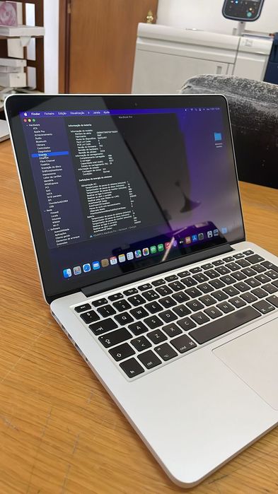 MacBook Pro 12.1 (2015)446592160210636801