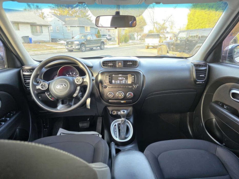 Kia Soul Base      2017