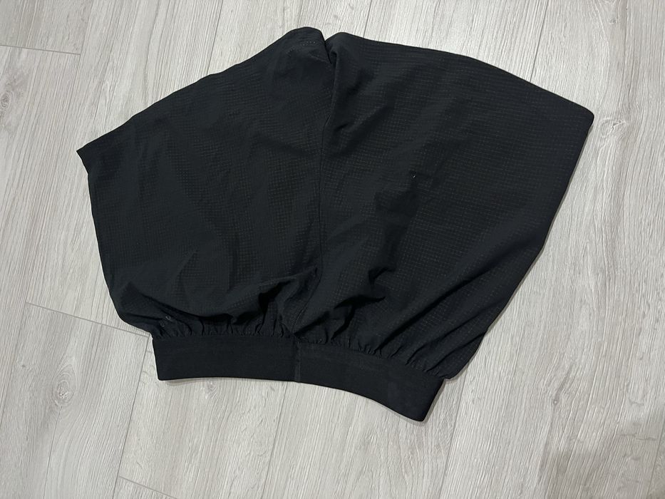 Шорти adidas бігові