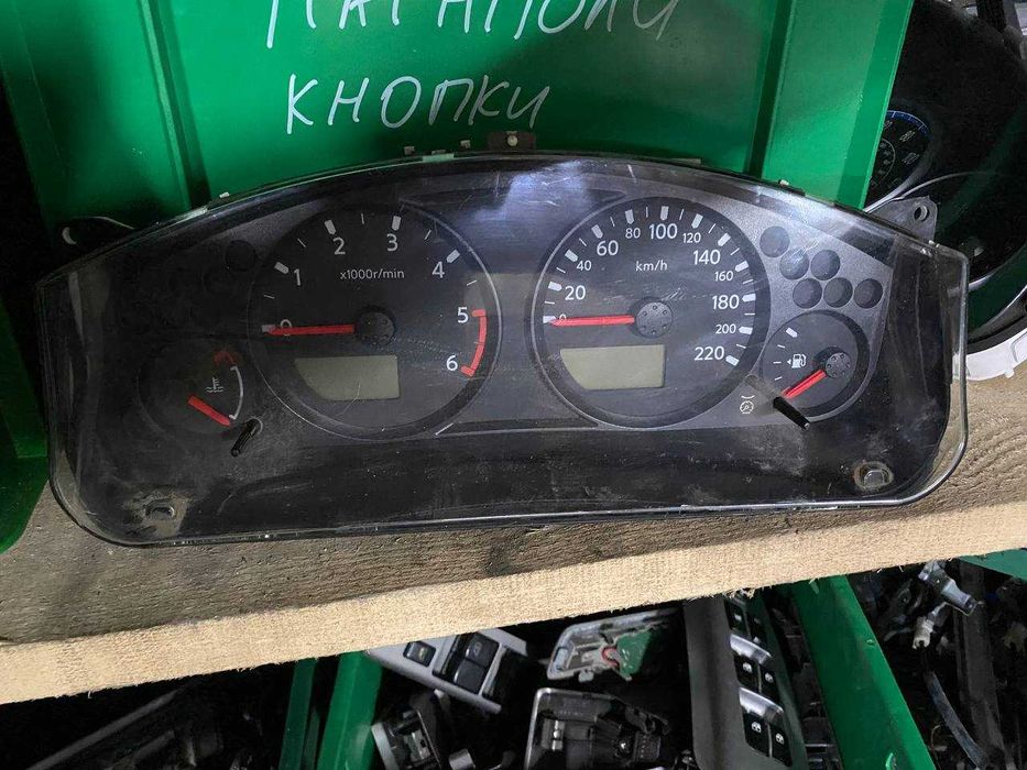 Щиток приборної панелі Nissan navara d40 pathfinder r51 приборка
