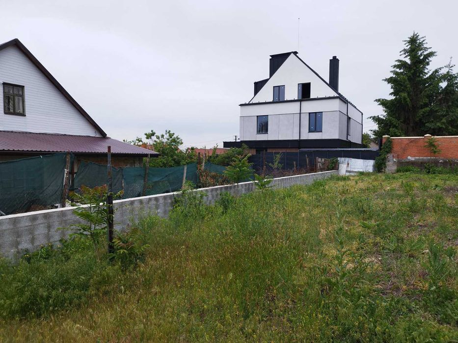 Продам отличный участок , квадратной  формы, ф-16 м.