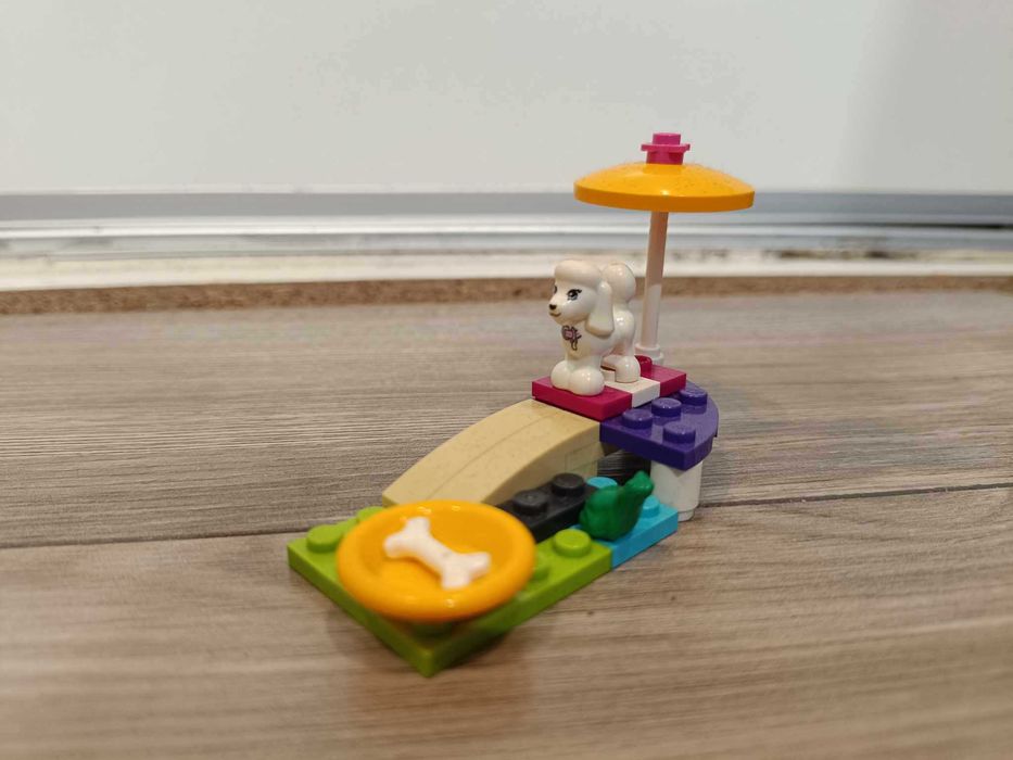 Lego Friends + biały pudel