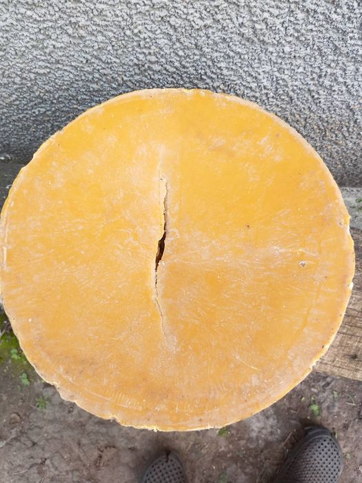 Продам воск пчелиный