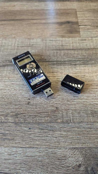 Диктофон Sony ICD-UX71