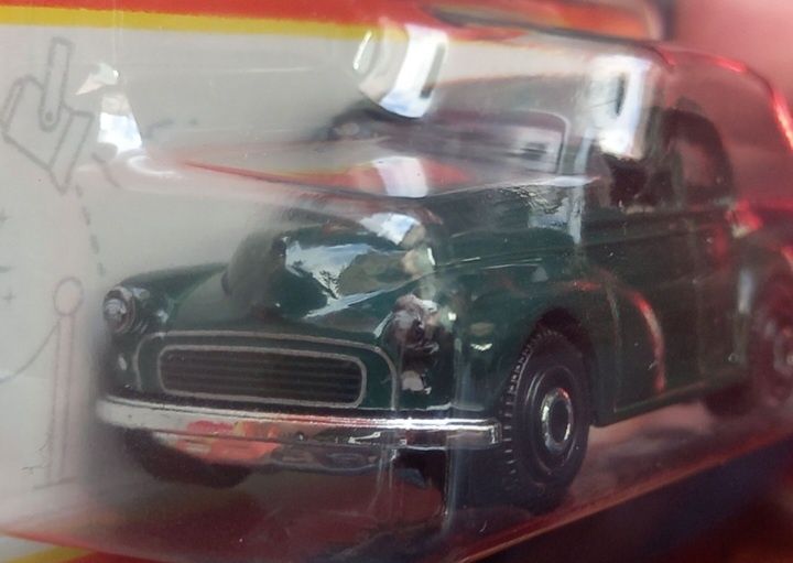 Morris minor saloon matchbox