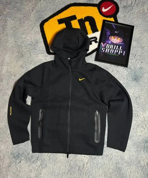 Стильна та зручна кофта з колекції Nike NOCTA