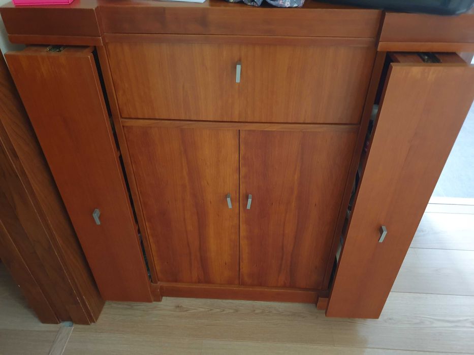 Movel cor cerejeira. Bom estado.