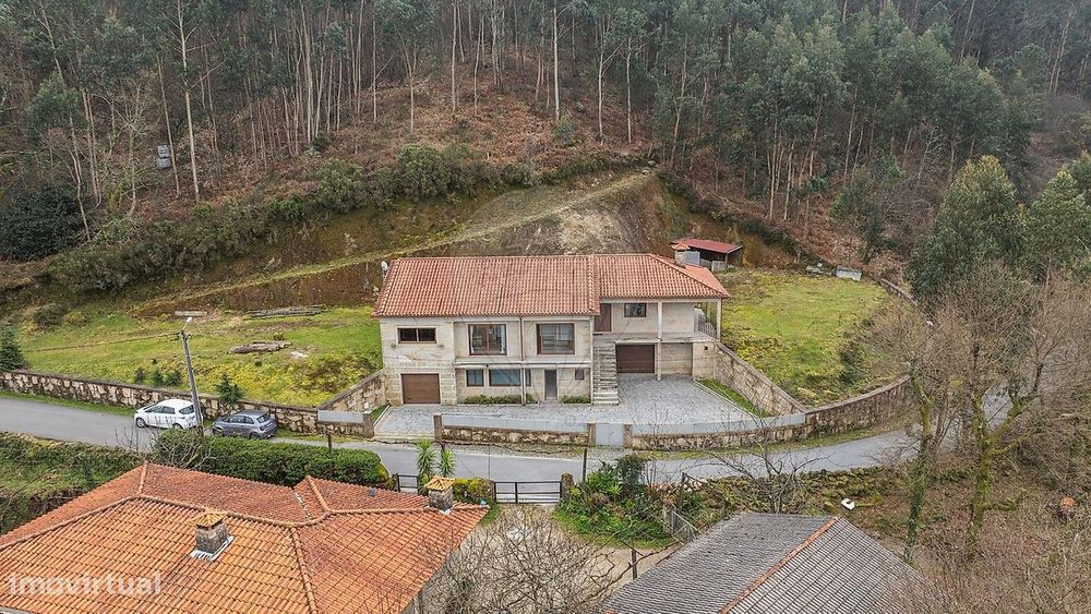 Moradia T4 para venda