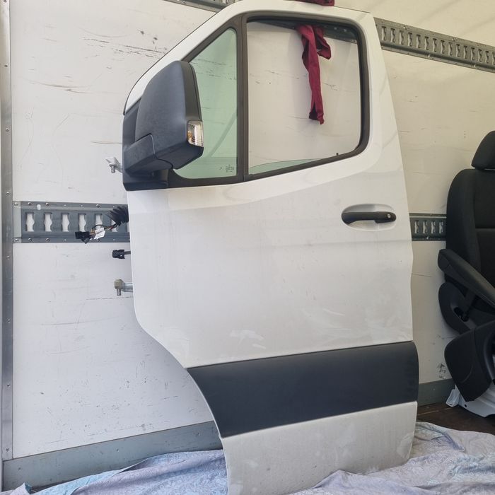 Drzwi lewe Sprinter 907 910 stan bdb