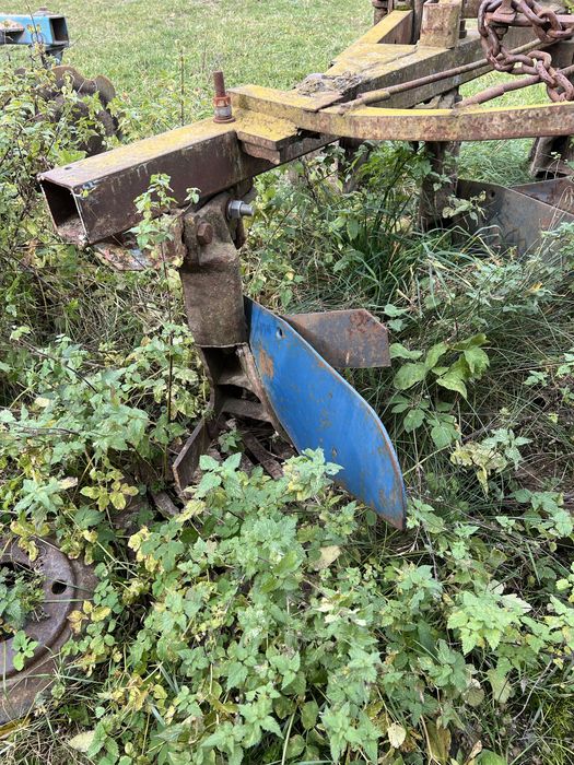 Трьох корпусний плуг