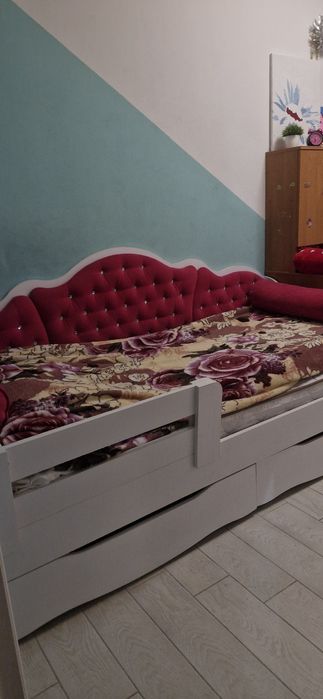 Дитяча кроватка зі стразами! Самовивіз.