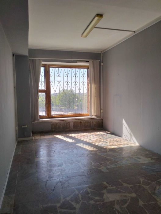 Центральний автовокзал, місто Полтава. ДОСТУПНІ ПЛОЩІ