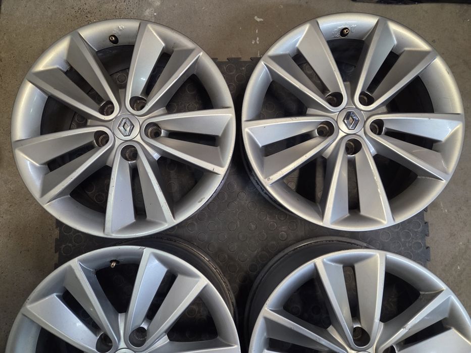 Felgi Aluminiowe 5x114,3 7Jx17 ET49 Renault Megane Scenic