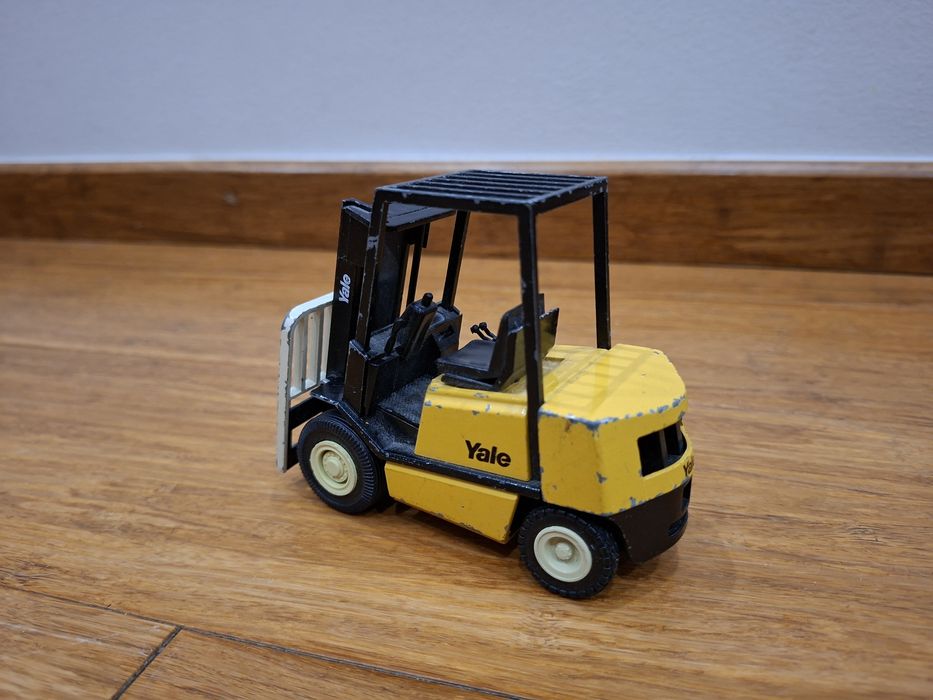 Model wózka widłowego Yale Conrad 2998 1:50 Metal Retro