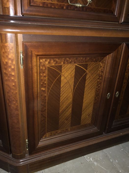 Piekny stylowy kredens