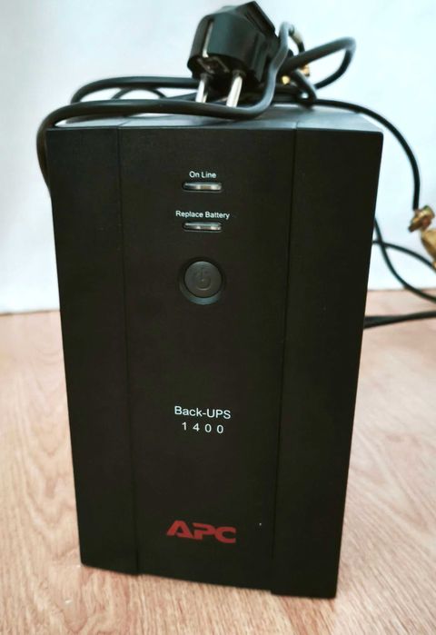 ДБЖ APC Back UPS 1400 безперебійник під акумулятор 12В потужність700Вт