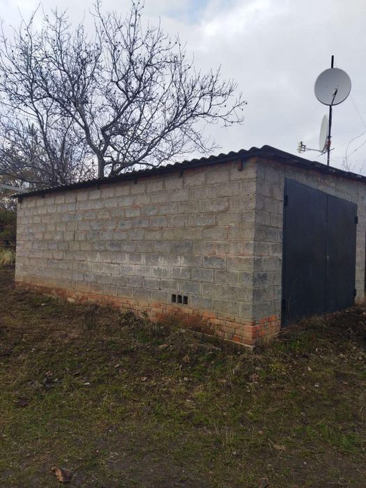 Продам Мерефа 3 - ех ком. квартиру с мебелью!