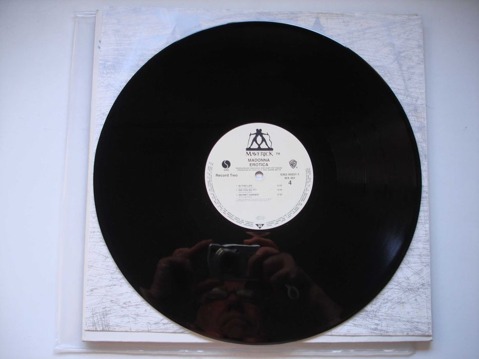 Erotica Madona Vinil