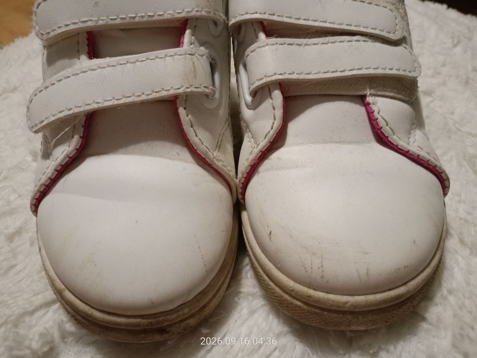 Buty dla dziewczynek 25
