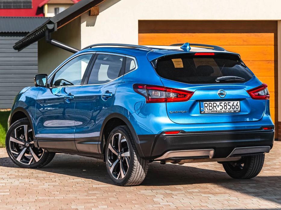Nissan Qashqai Lift 1.2i Ledy Skóra Panorama Nawi Bliss Kamera Serwis Piękny