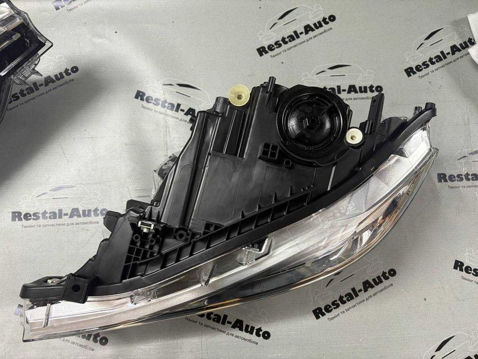 Передні фари ( з Ксенона в Led ) на BMW 3 Series F30 / F31 2011-2018 року