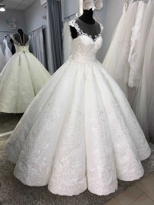 Свадебное платье