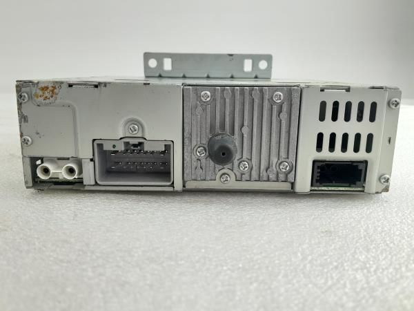 Rádio / auto-rádio VOLVO V50 (MW)