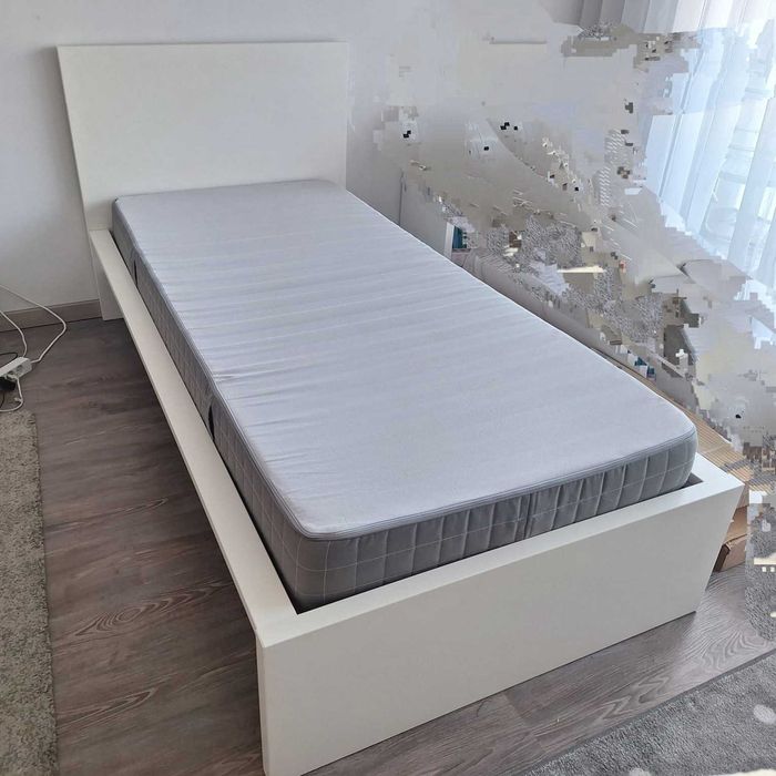 Cama IKEA MALM branco, com estrado e colchão 90x200