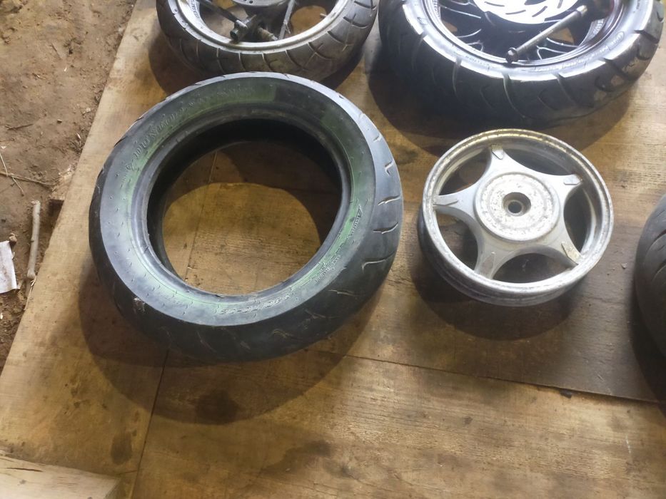 Колеса на скутер, тачку розмір r10 та r12. . Шини , диски . Розборка .