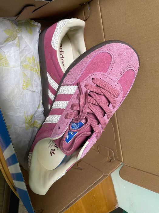 Adidas Piłka Ręczna Spezial Retro Różowa Czarna