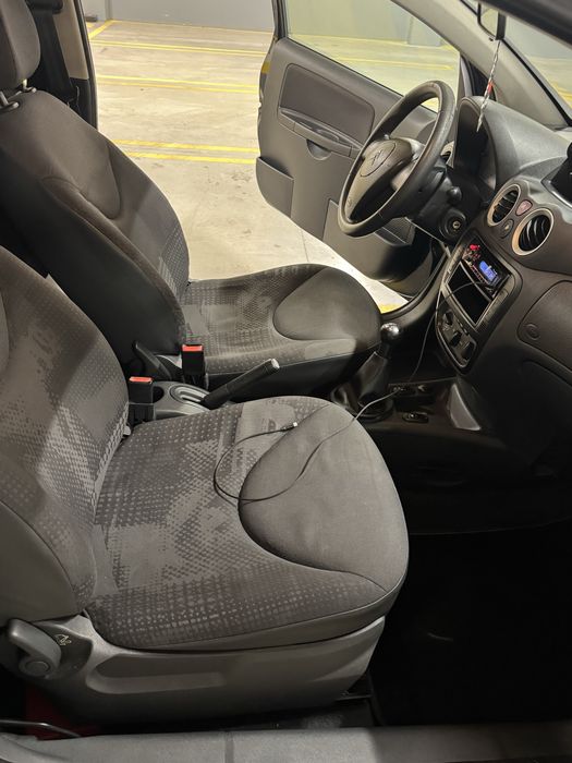 Citroën C2 Preto – Económico e Fiável Uma Maquina