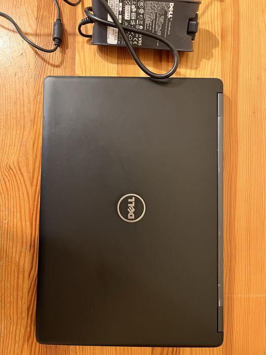 Dell Latitude 4gb ram ddr4 128gb ssd i5 fullHD