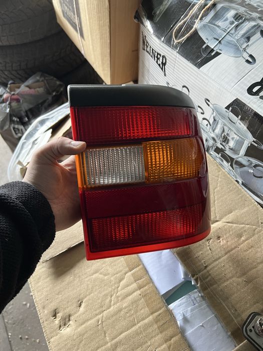 Задній ліхтар опель вектра а 1991