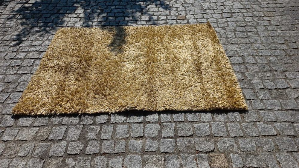 Tapete beje 2m X 1,35m