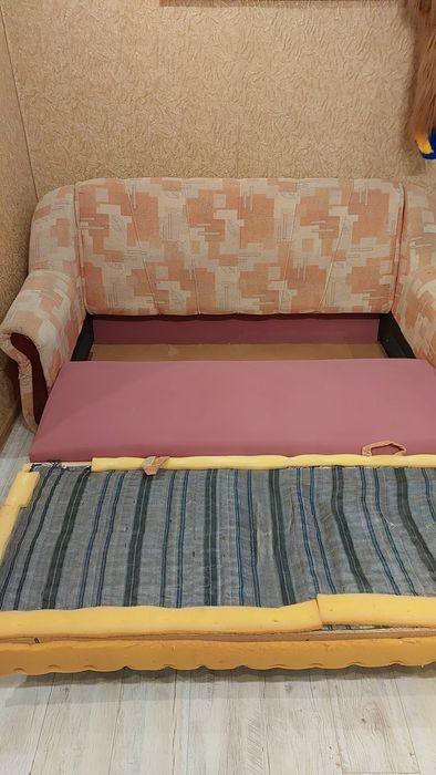 Продам розкладний диван